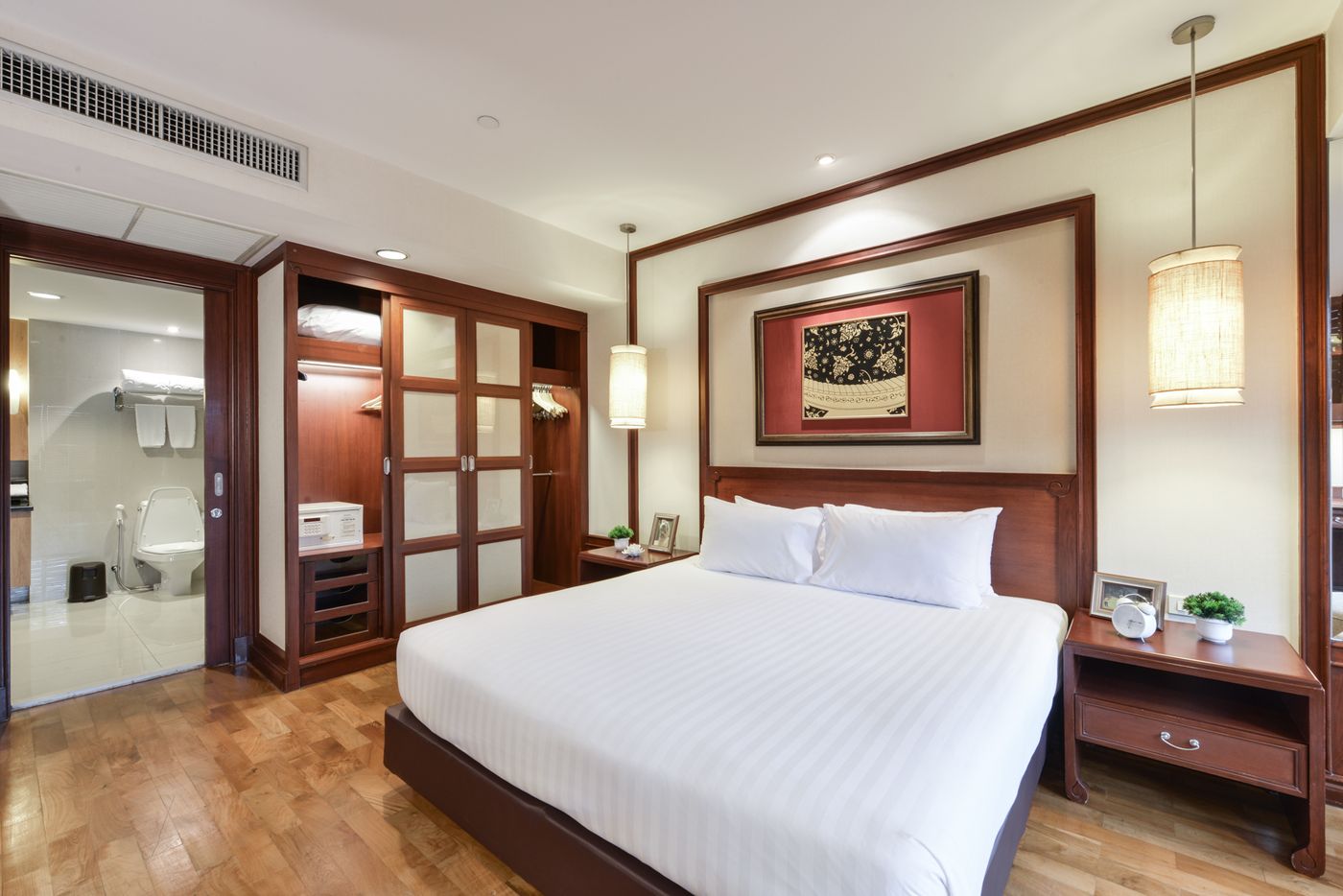 Centre-Point-Sukhumvit-Thong-Lo-Room-25