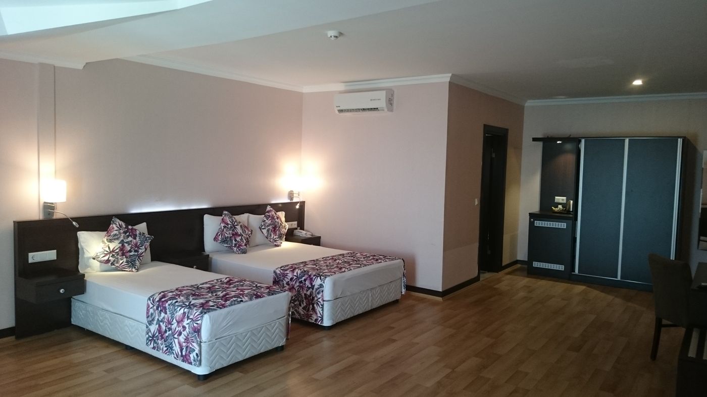 Sunshine-Holiday-Resort-Room-32