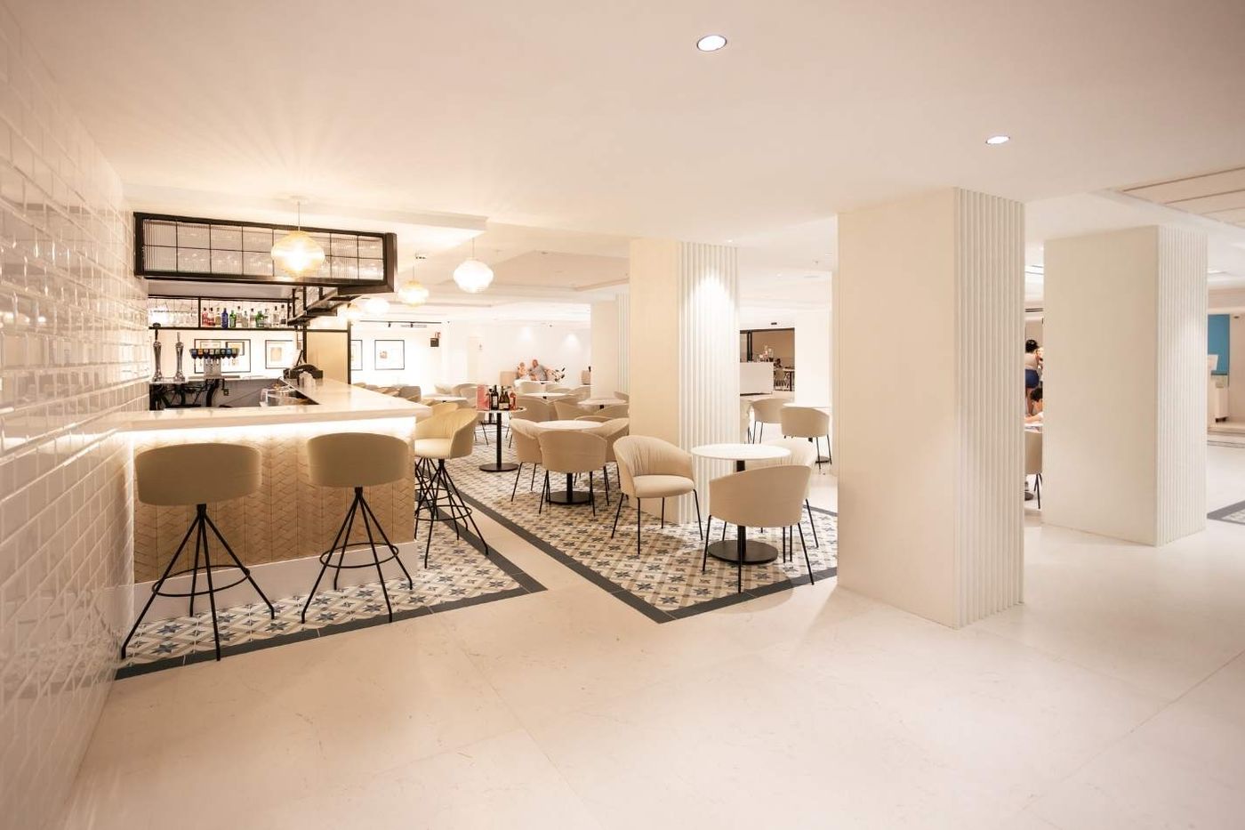 Magic-Fenicia-Bar-26