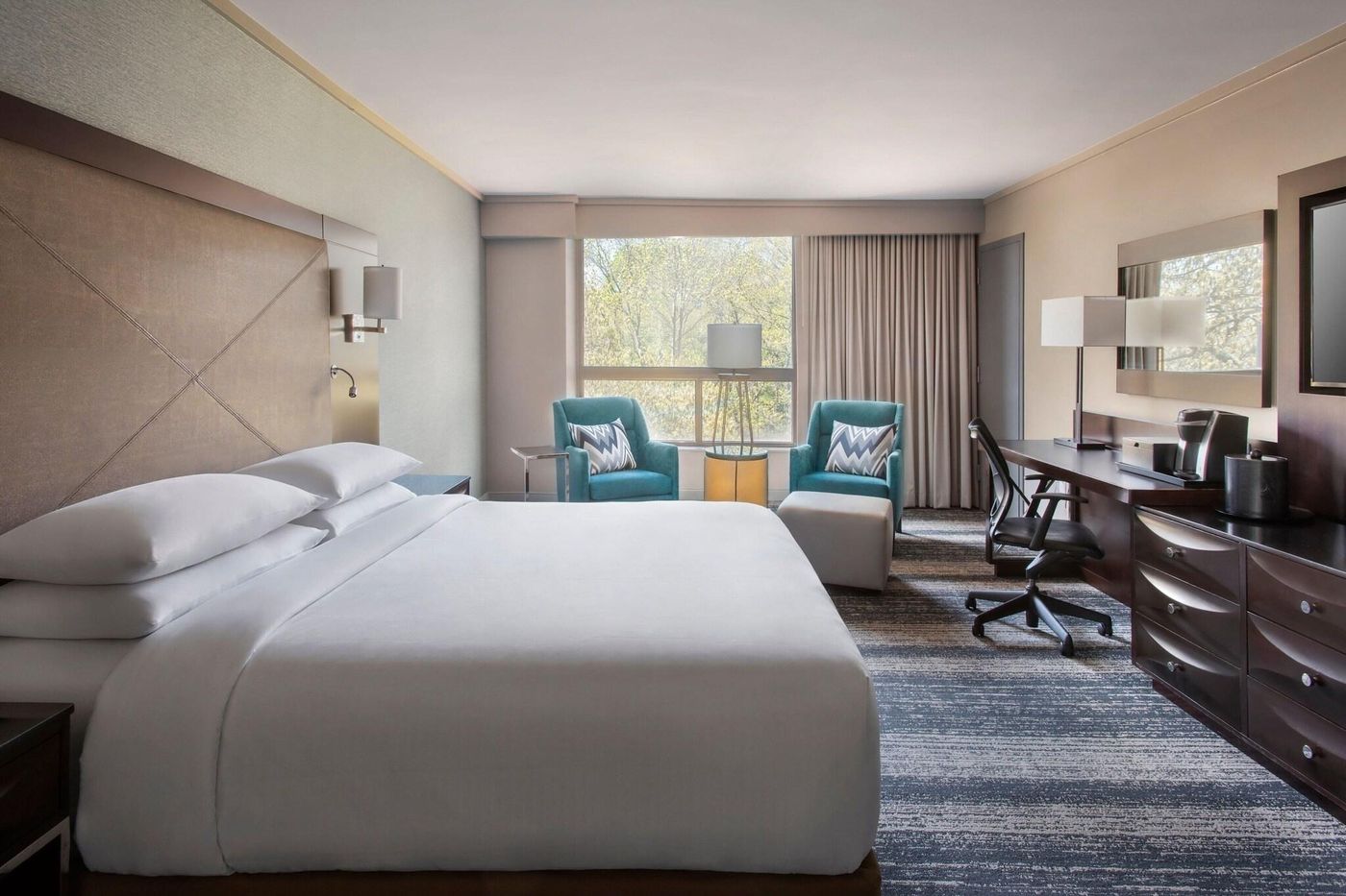 Boston-Marriott-Burlington-Room-18