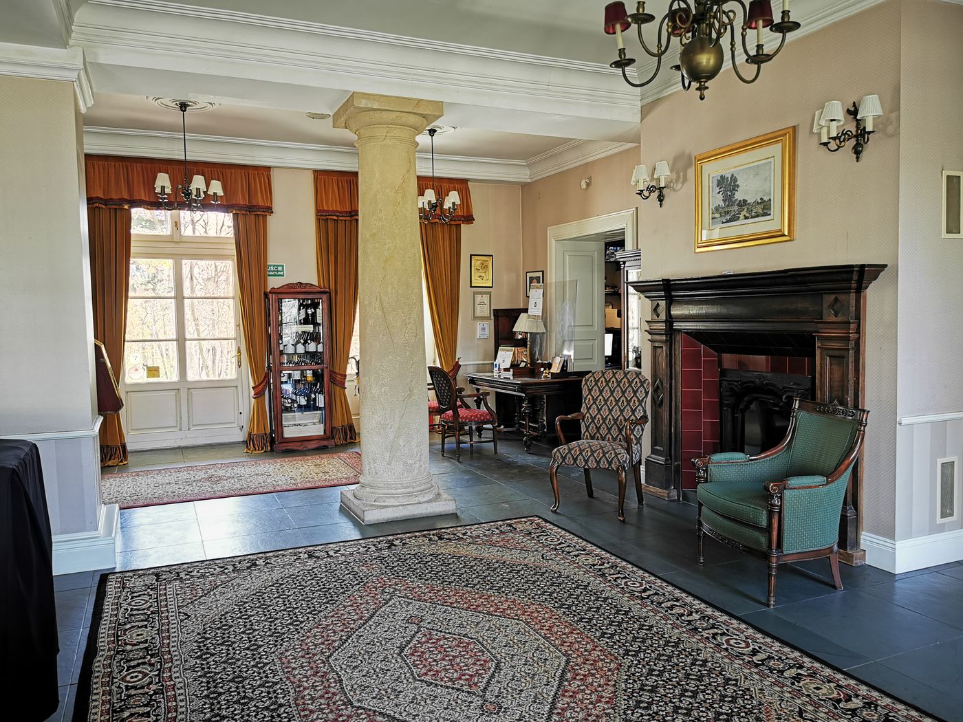 Dwor-Sierakow-Lobby-14