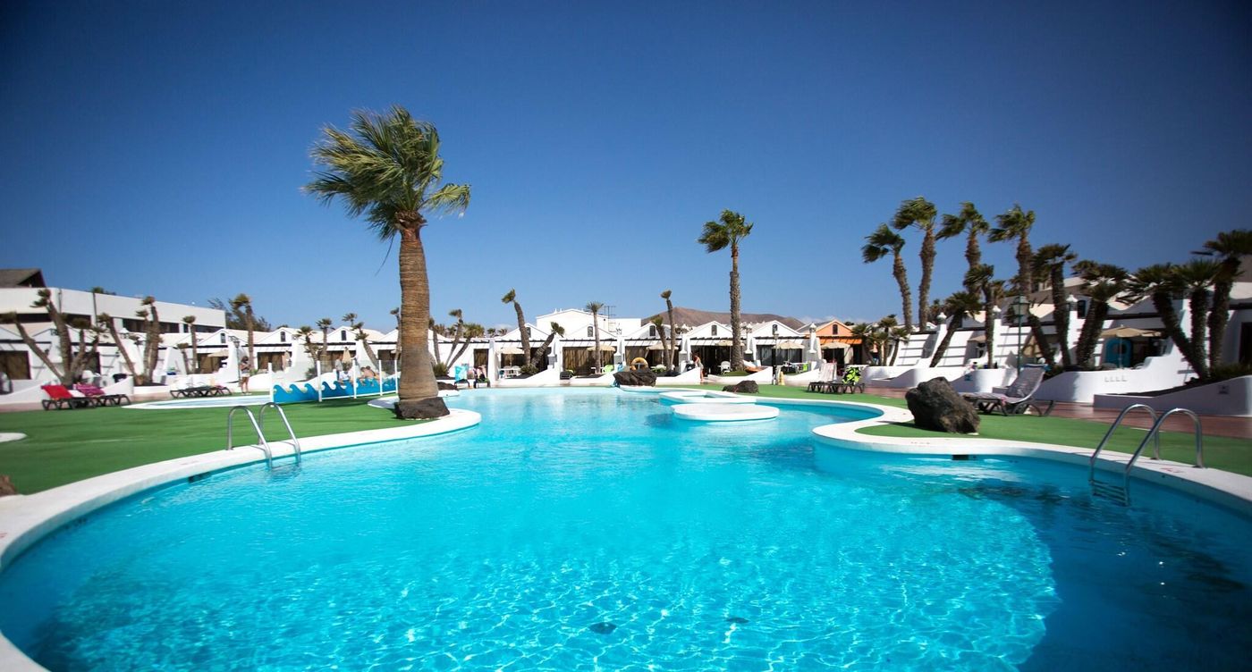 Sands-Beach-Resort-Pool-6