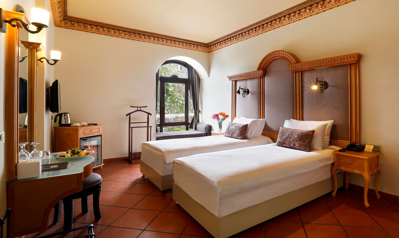 Sultanahmet-Palace-Hotel-Room-15
