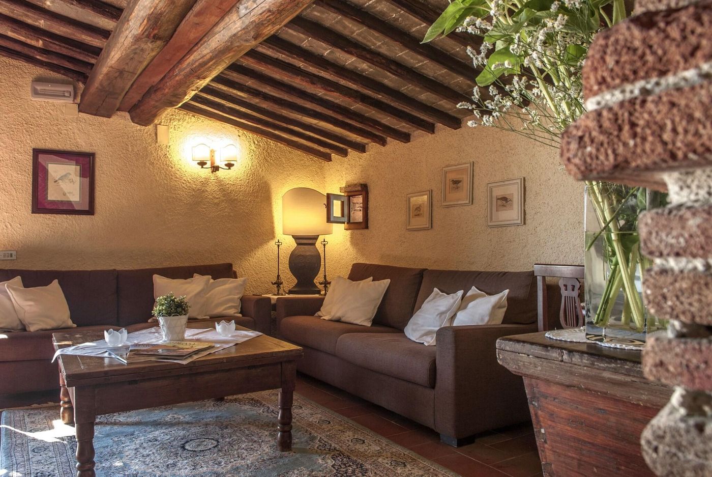 Colle-Etrusco-Salivolpi-Lobby-13