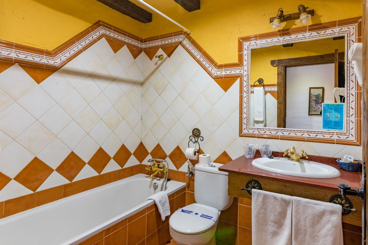 Rural-Almazara-Hotel-Room-13
