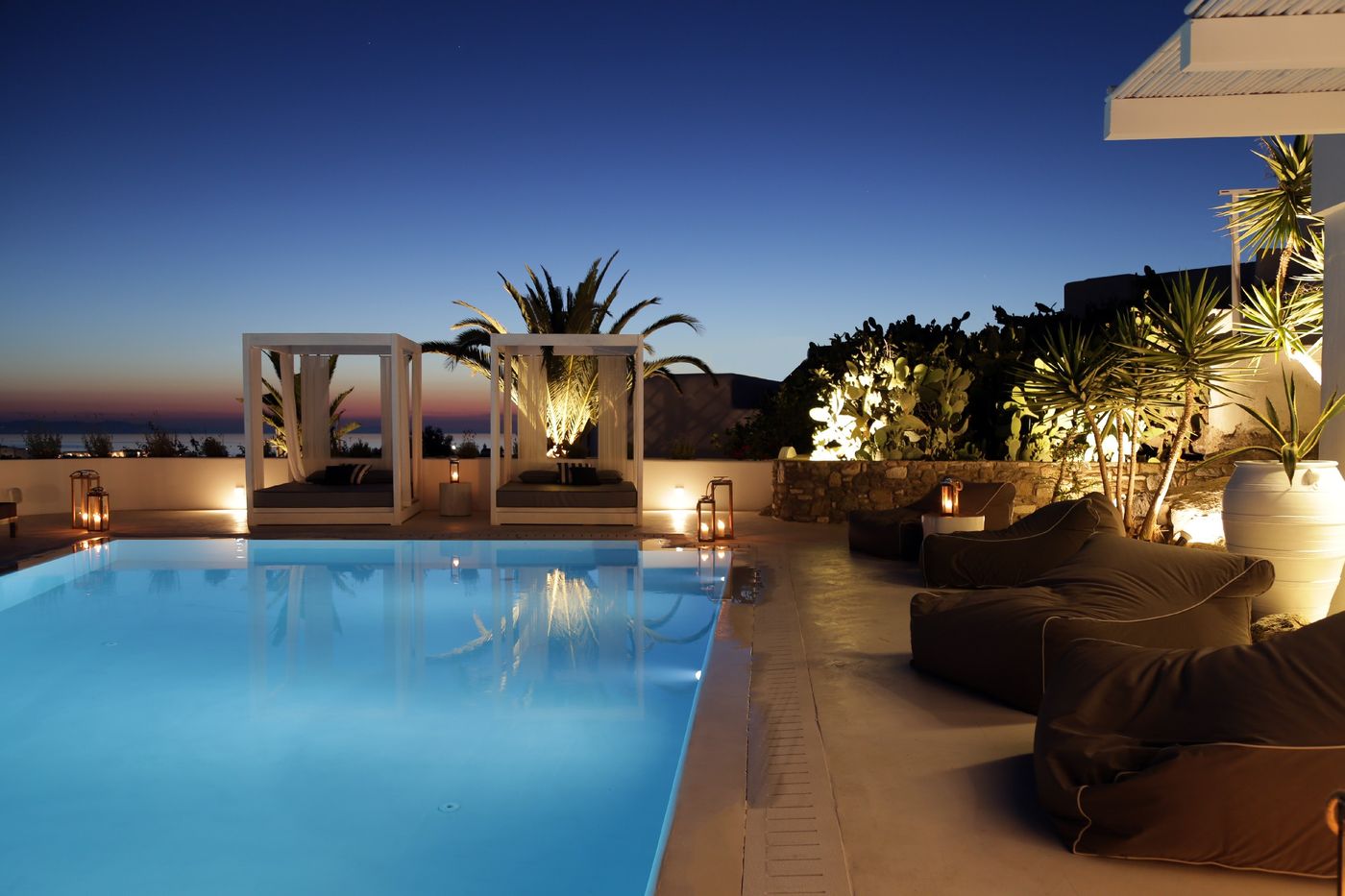 Livin-Mykonos-Hotel-Pool-4