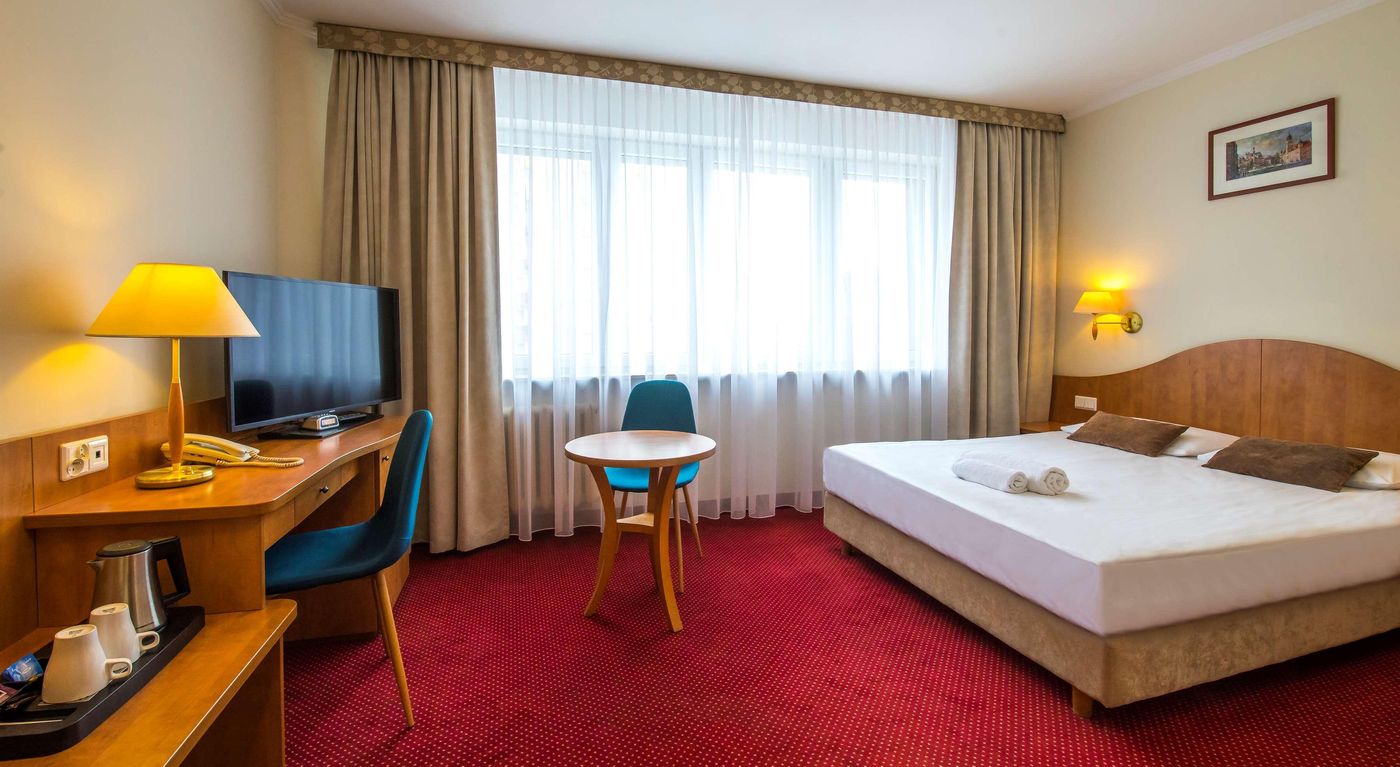 Best-Western-Hotel-Portos-Room-10