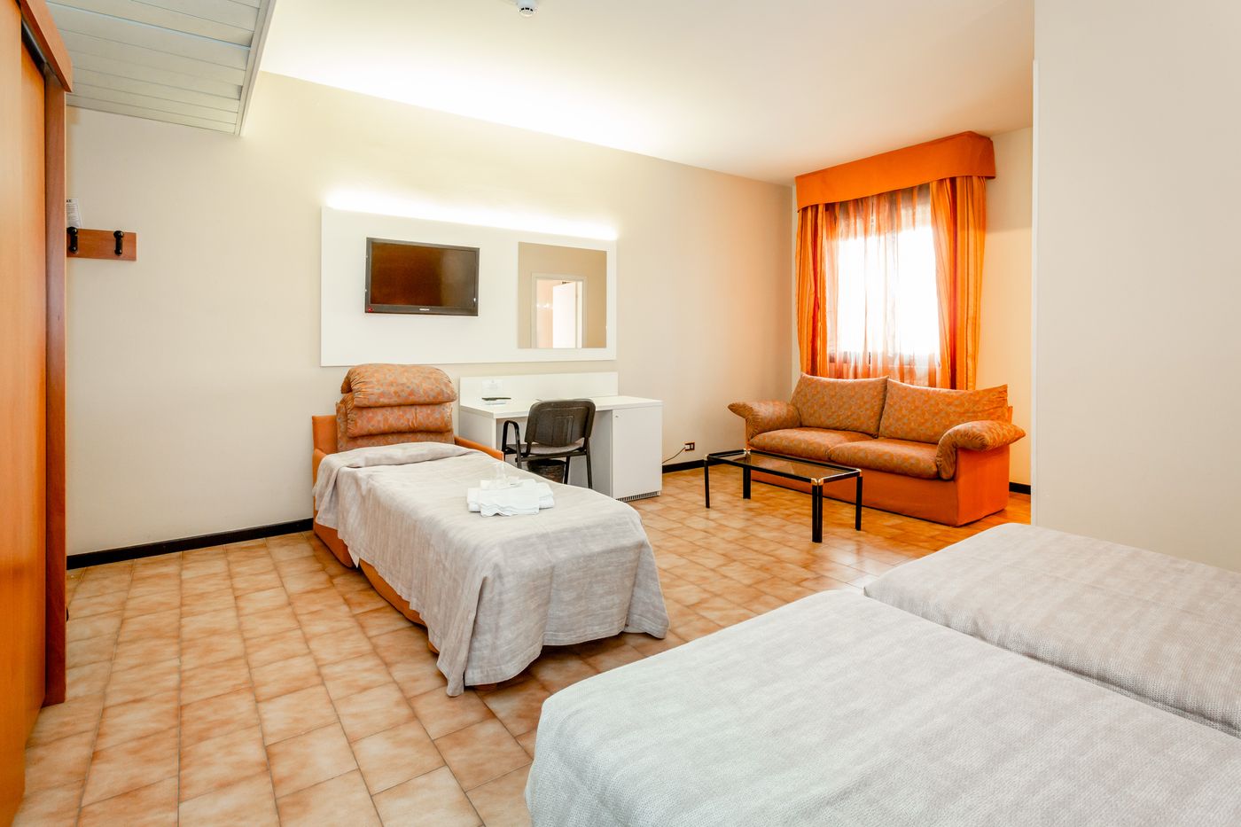 RHI Porta Bologna - Italy - Pieve di Cento - Room - 2