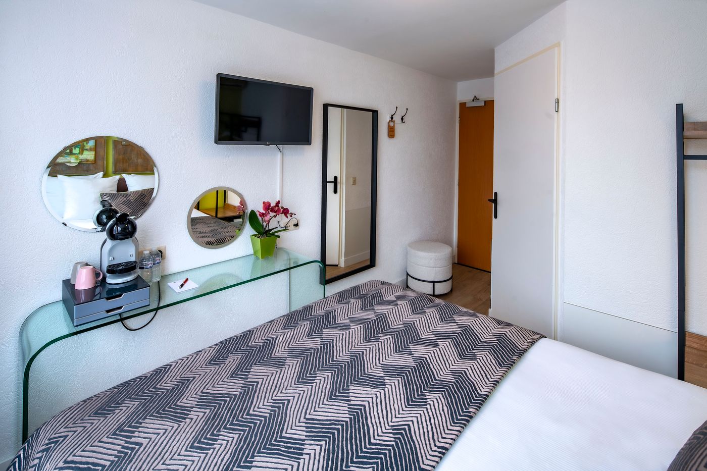 Hotel-Jupiter-Room-40