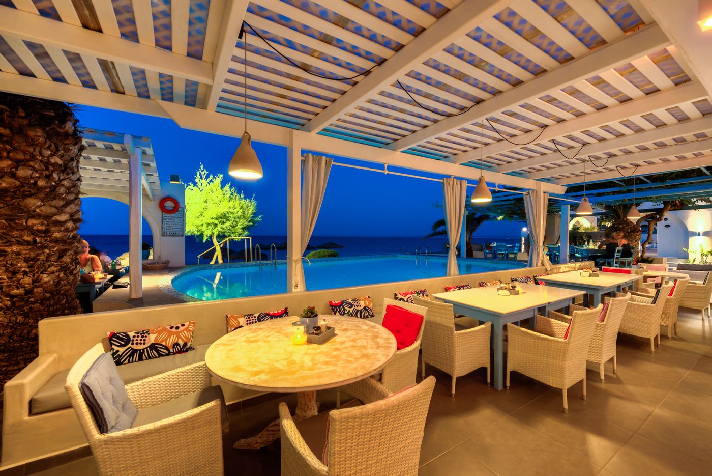 Sigalas-Restaurant-21