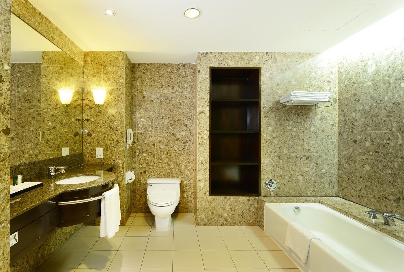 Pacific Regency Hotel Suites-Malaysia-KUALA LUMPUR-Room-9