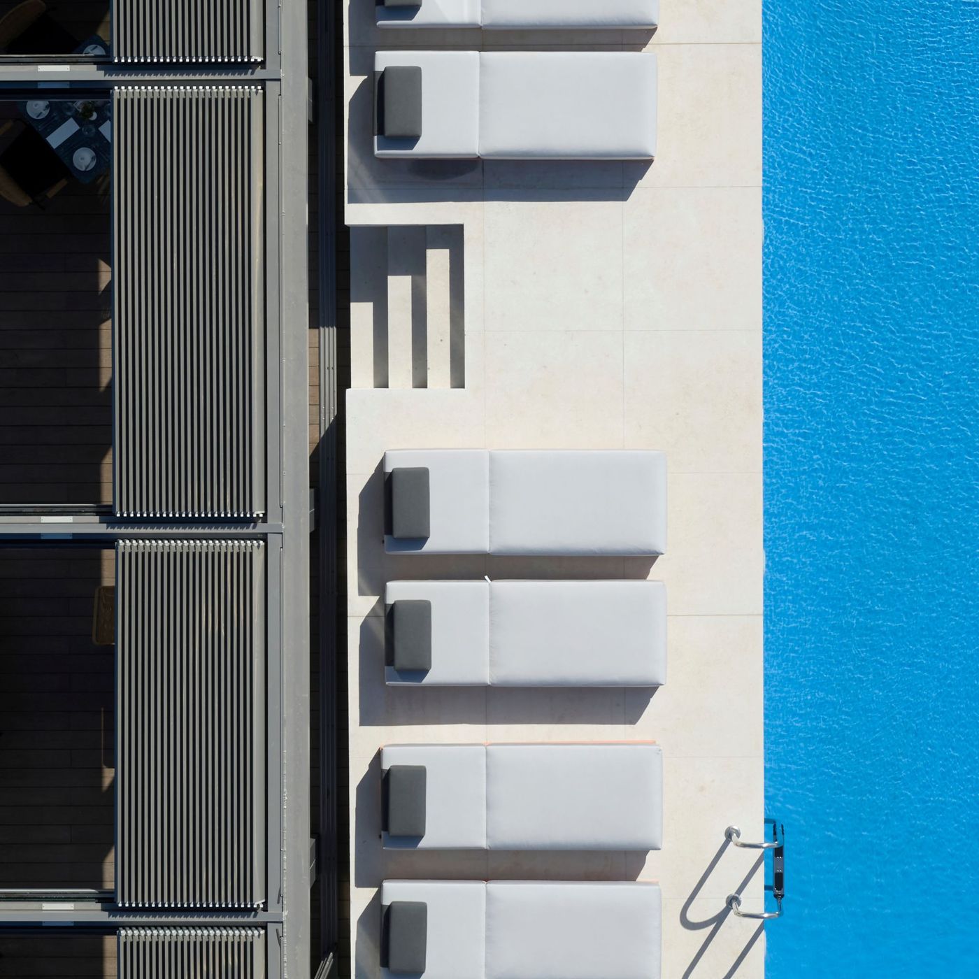 Dusit-Suites-Athens-Pool-45