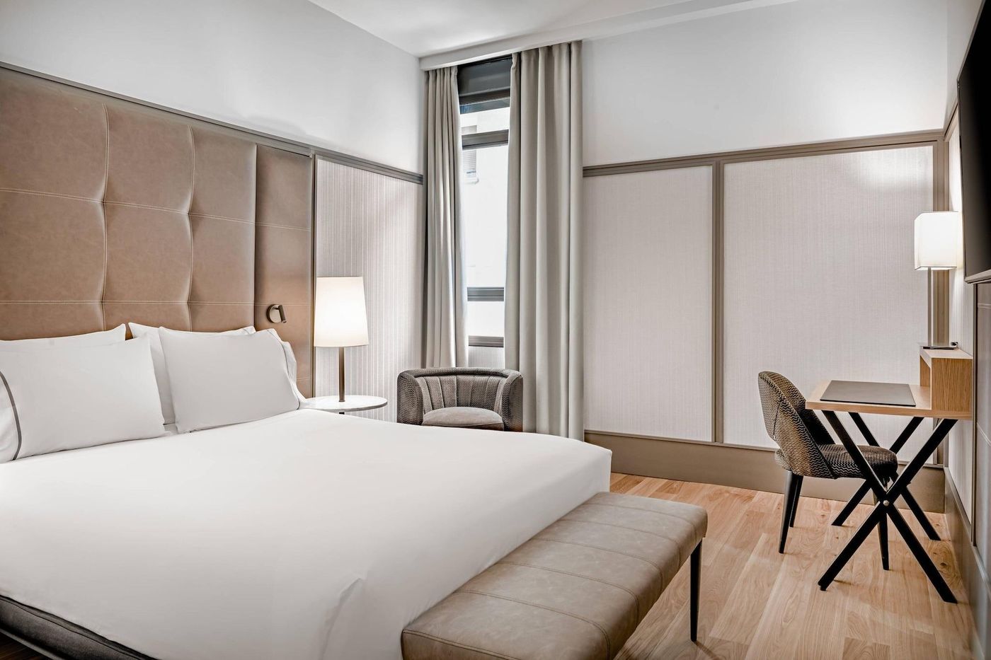 AC-Madrid-Avendia-de-America-Room-22