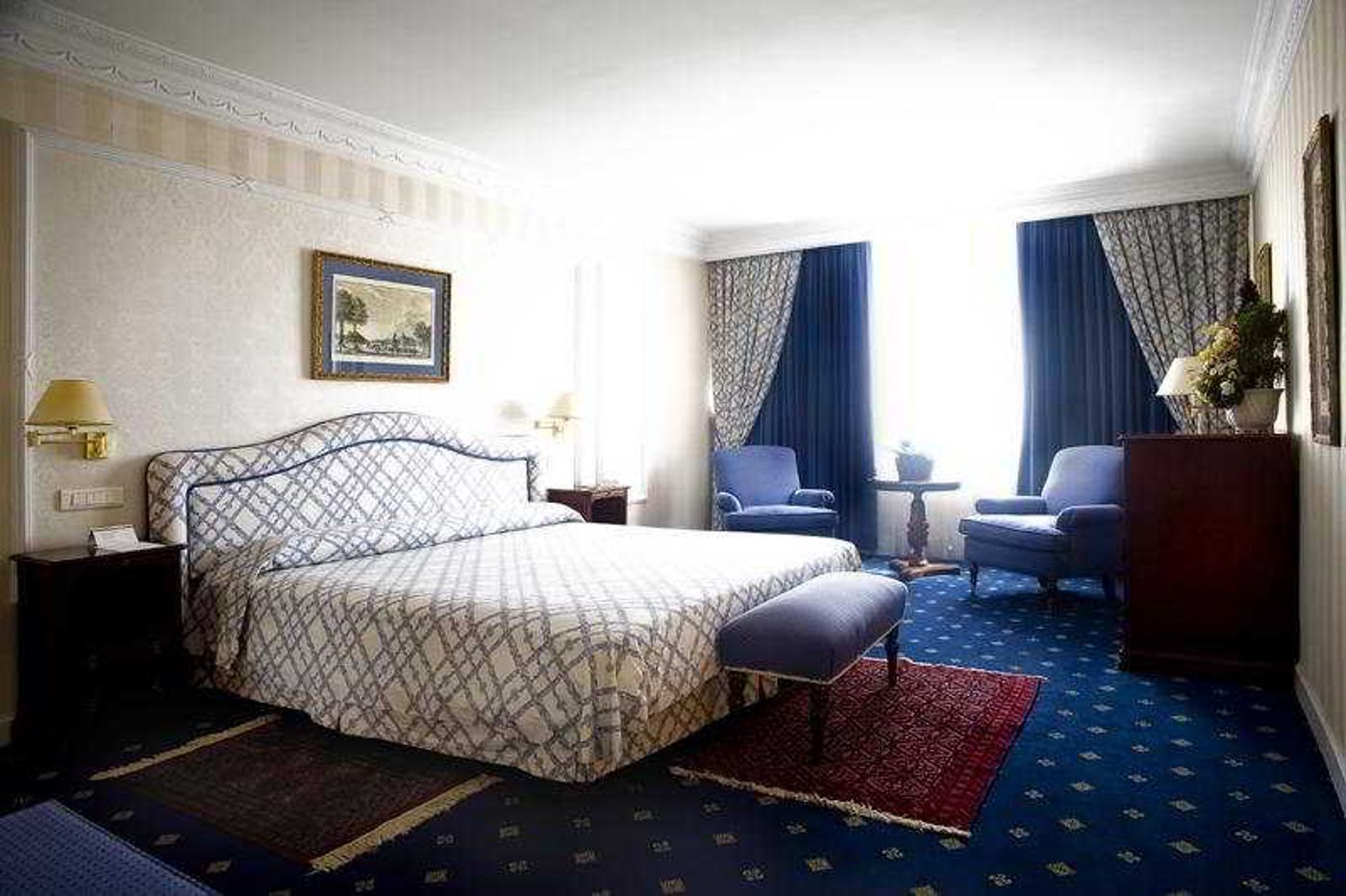 Gran-Hotel-Velazquez-Room-9