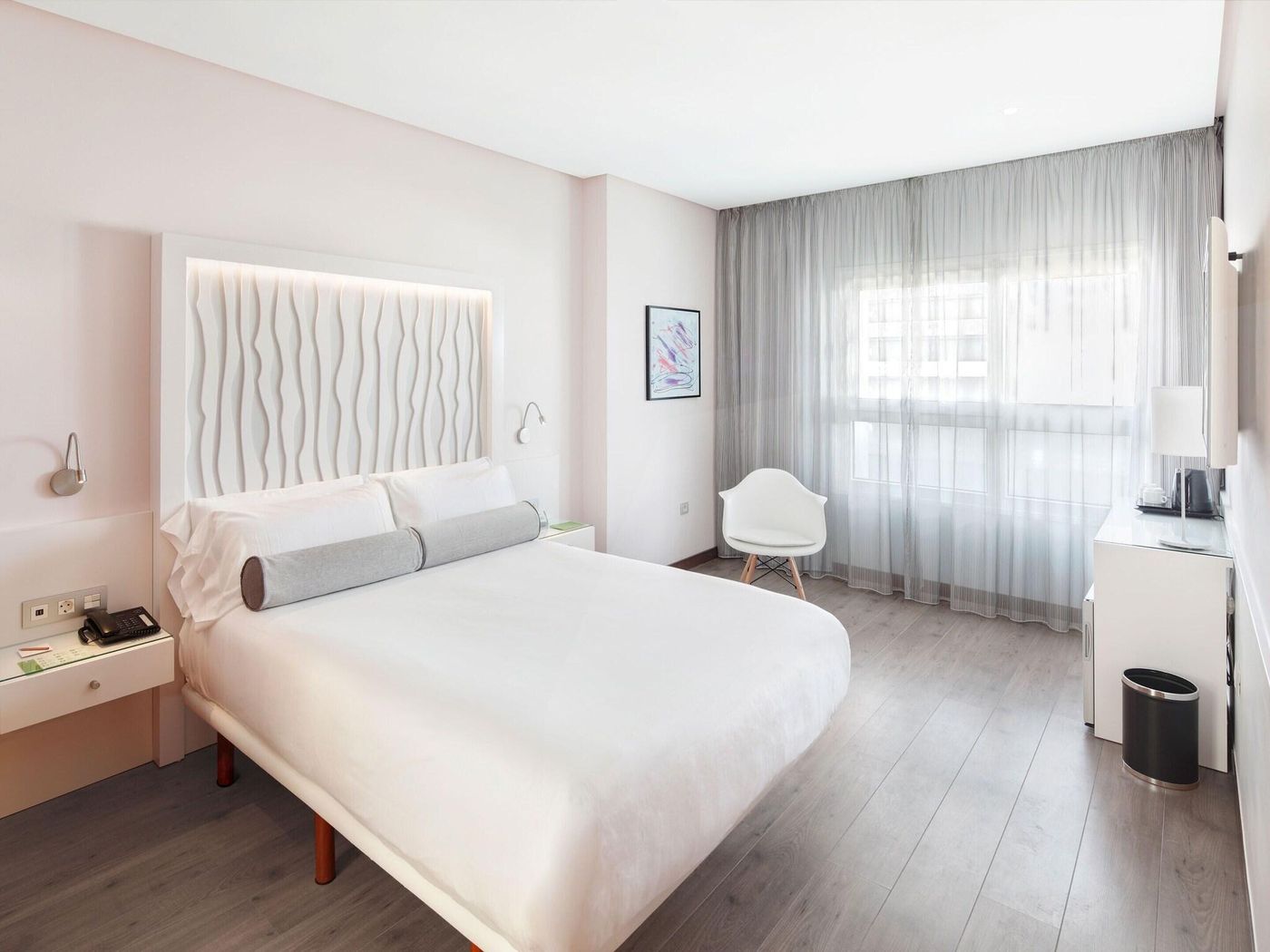 Am----re-Marbella-Beach-Hotel-Room-30