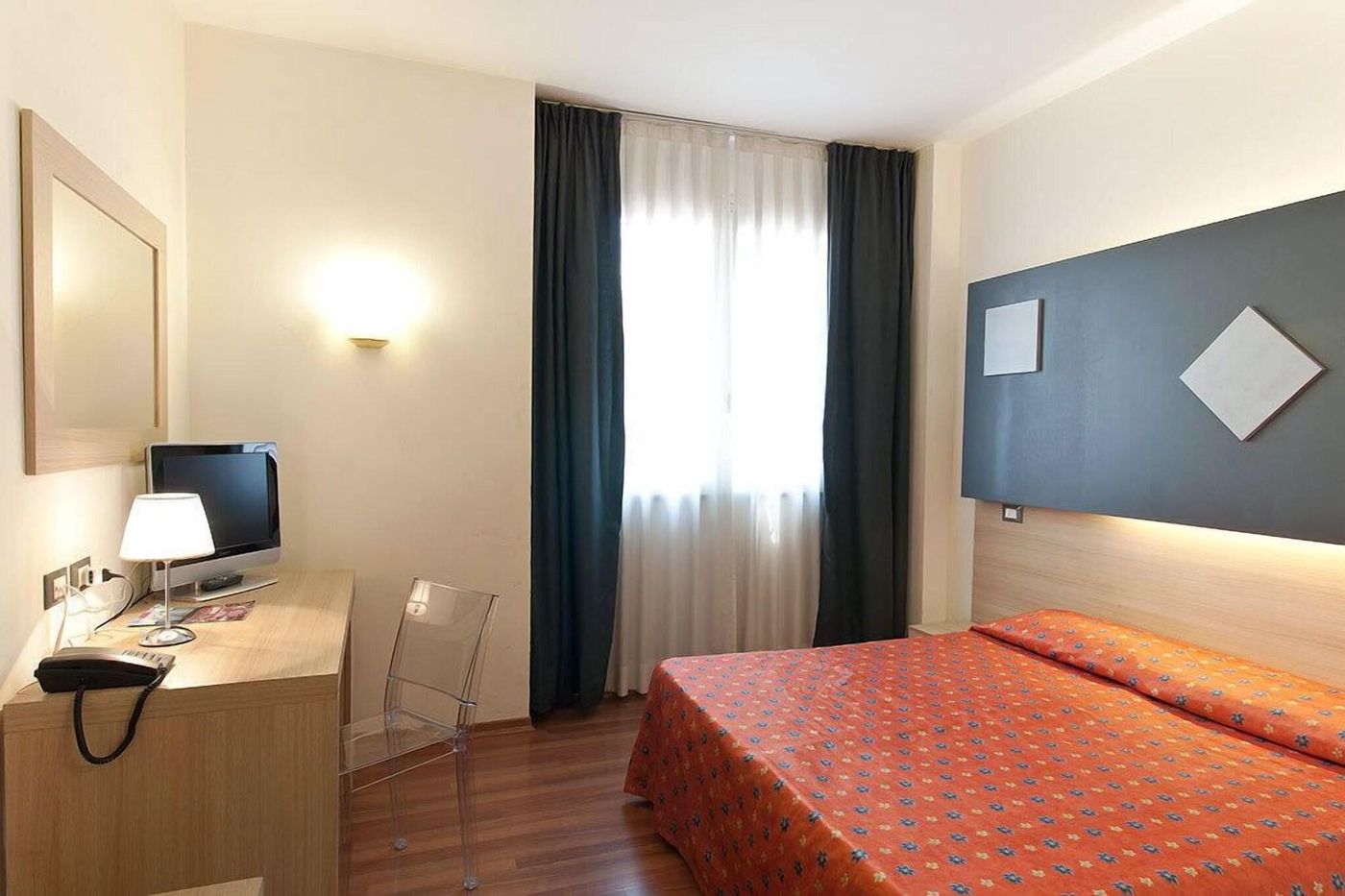 Hotel-San-Remo-Room-27
