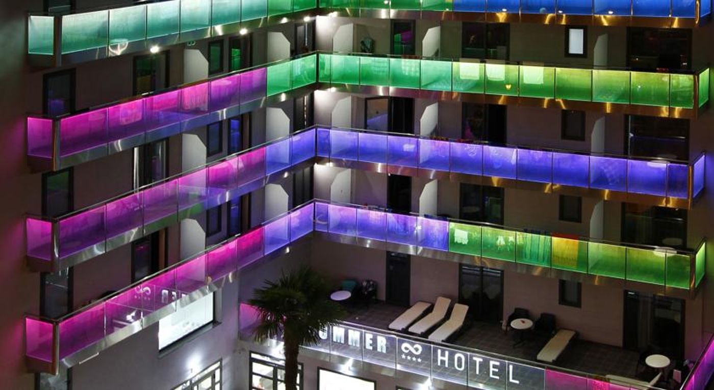 Summer Hotel (formerly Hotel Relax)