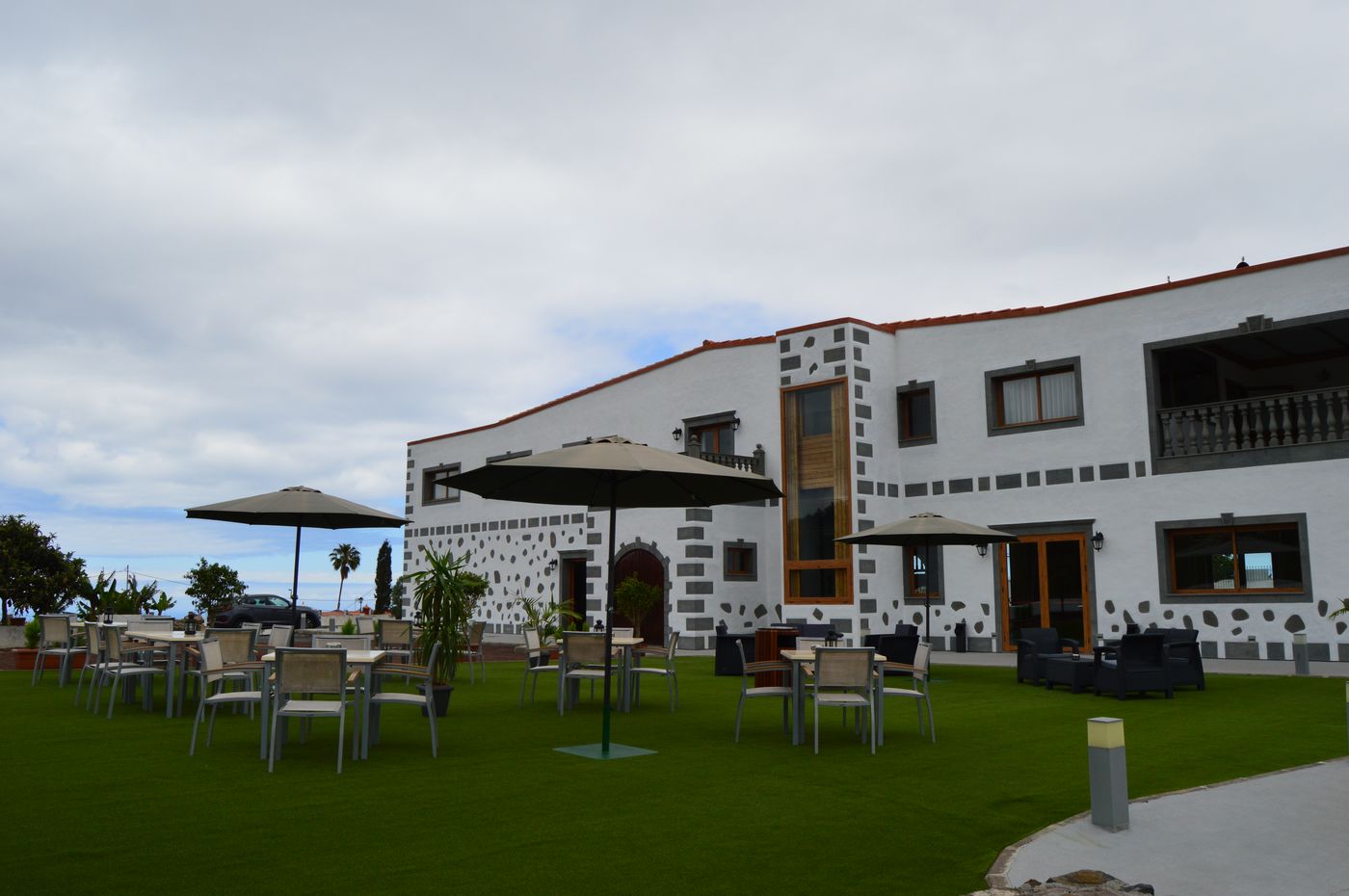 Melva-suite-hotel-Terrace-7