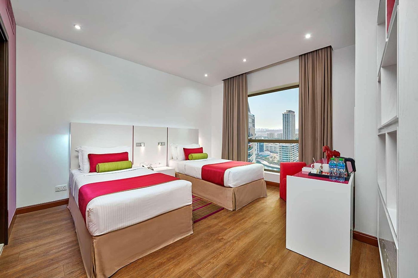 Ramada-Hotel---Suites-by-Wyndham-Dubai-JBR-Room-5