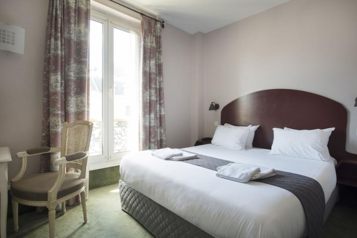 France-Louvre-Room-13