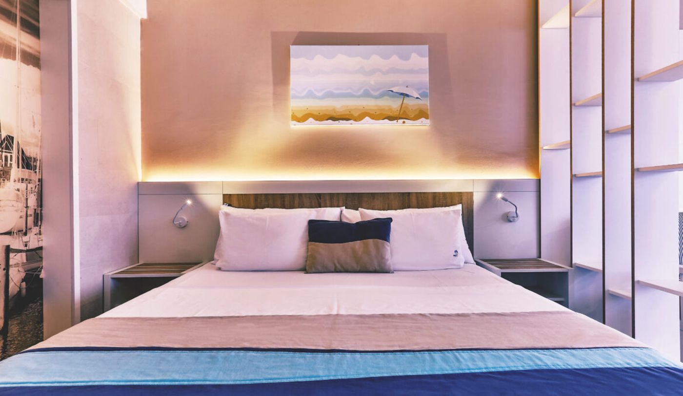 Carine-Hotel-Delfin-Room-13