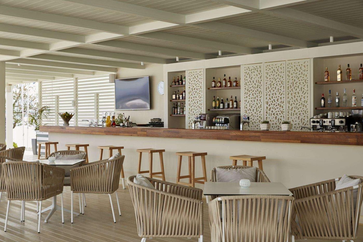 Mayor-Capo-Di-Corfu-Bar-53