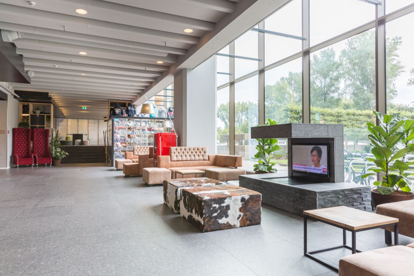 Leonardo-Hotel-Amsterdam-Rembrandtpark-Lobby-3