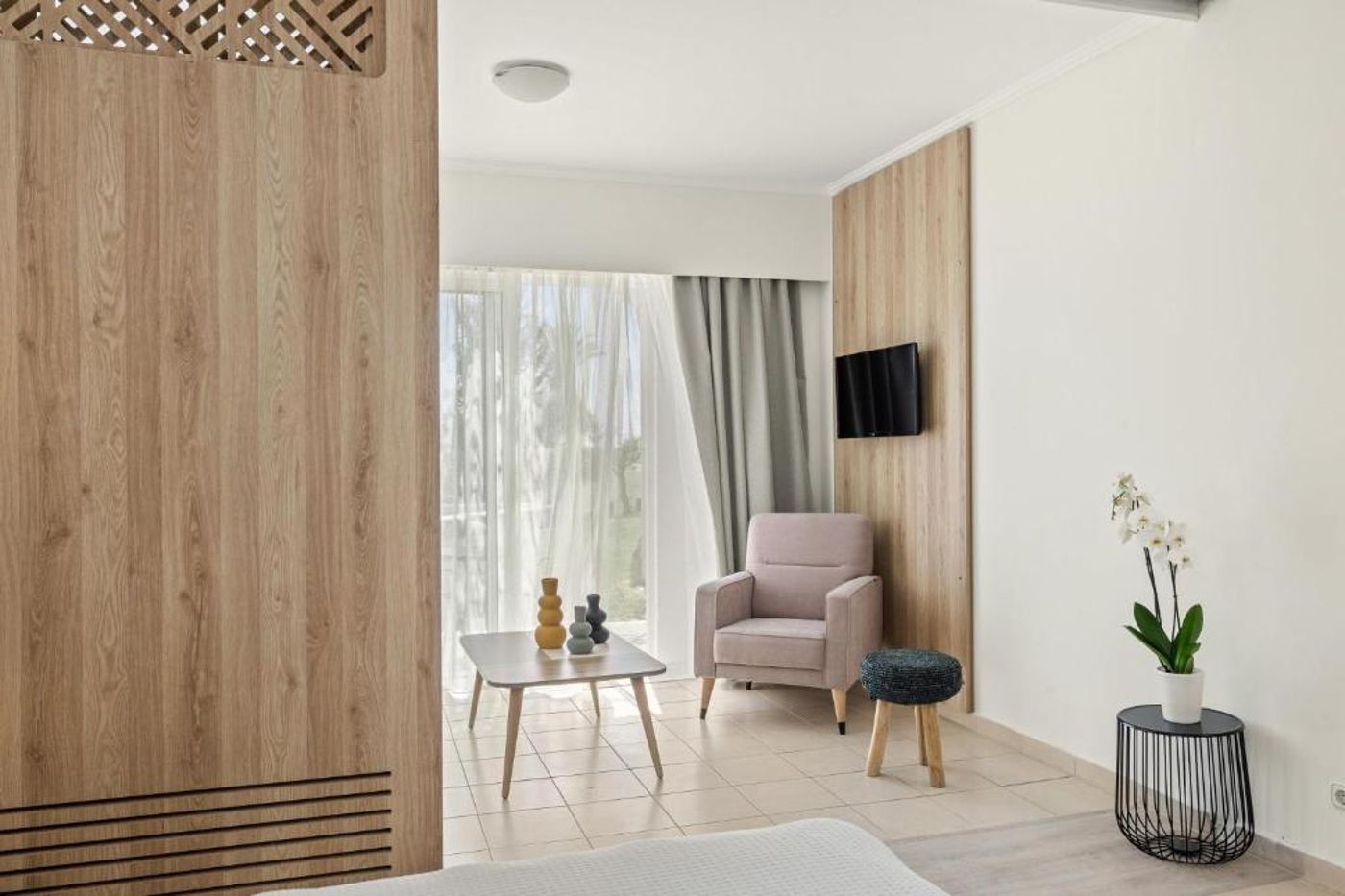 Kiotari Miraluna Beach Resort