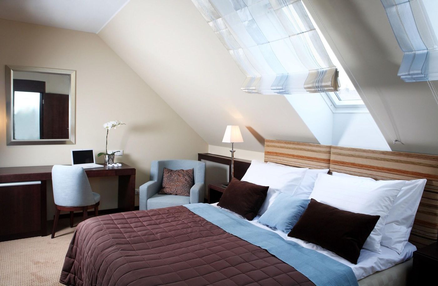 The-Hotel-Fitzgerald-Room-13