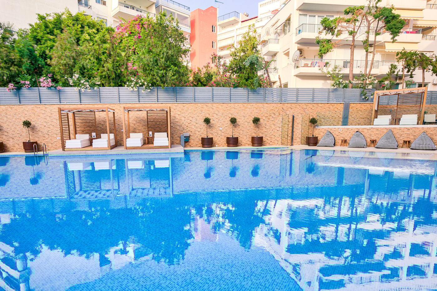 Bio-Suites-Hotel-Pool-7