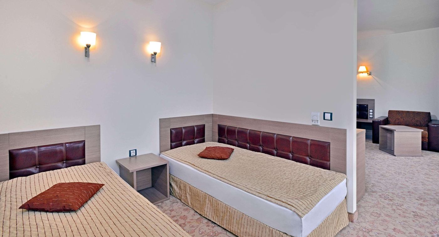 Sol-Nessebar-Palace-Room-33