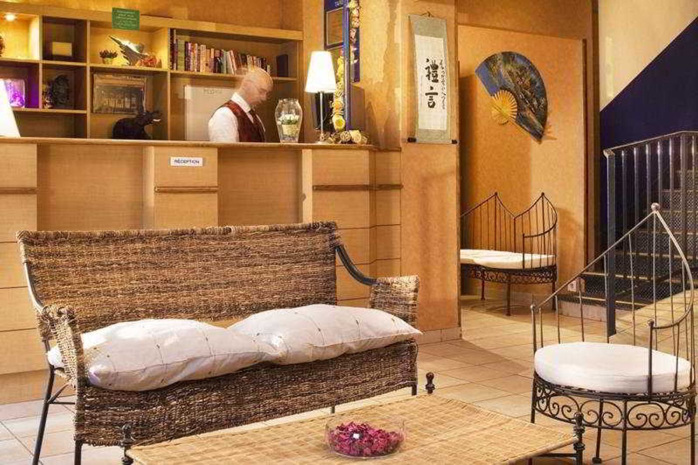 ibis-Styles-Paris-Place-d-Italie-Butte-aux-Cailles-Lobby-16