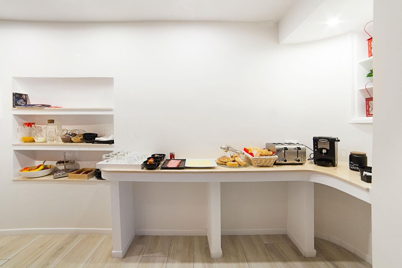 Dada-Suites-Restaurant-8