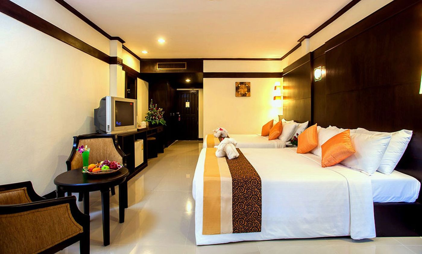 Horizon-Patong-Beach-Resort---Spa-Room-11