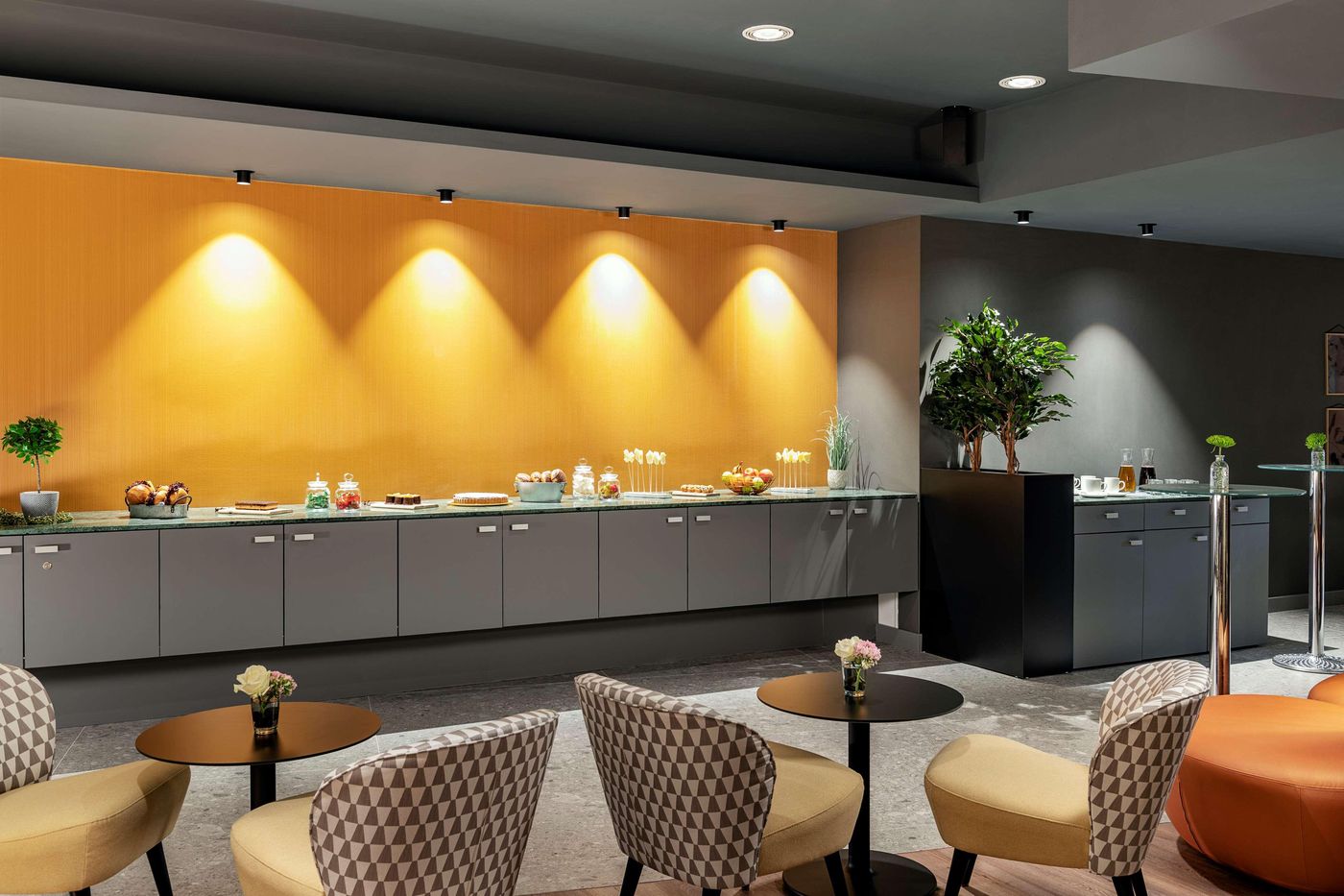 NH-Koln-Altstadt-Conferences-18