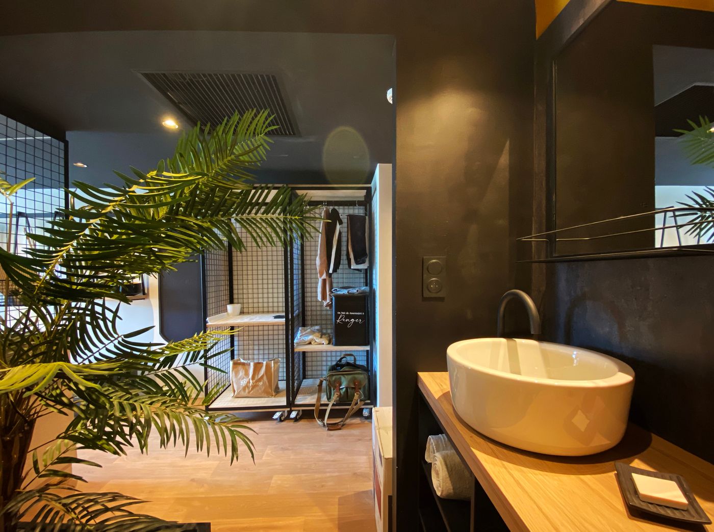 Cowool Avignon-France-Avignon-Room-7