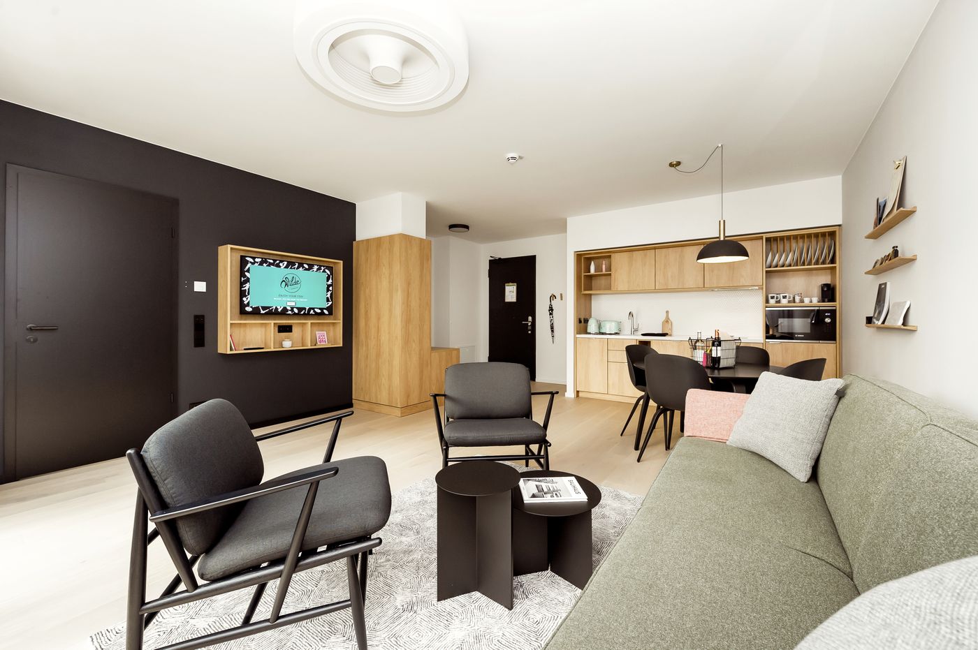 Wilde-Aparthotels-Checkpoint-Charlie-Berlin-Room-38