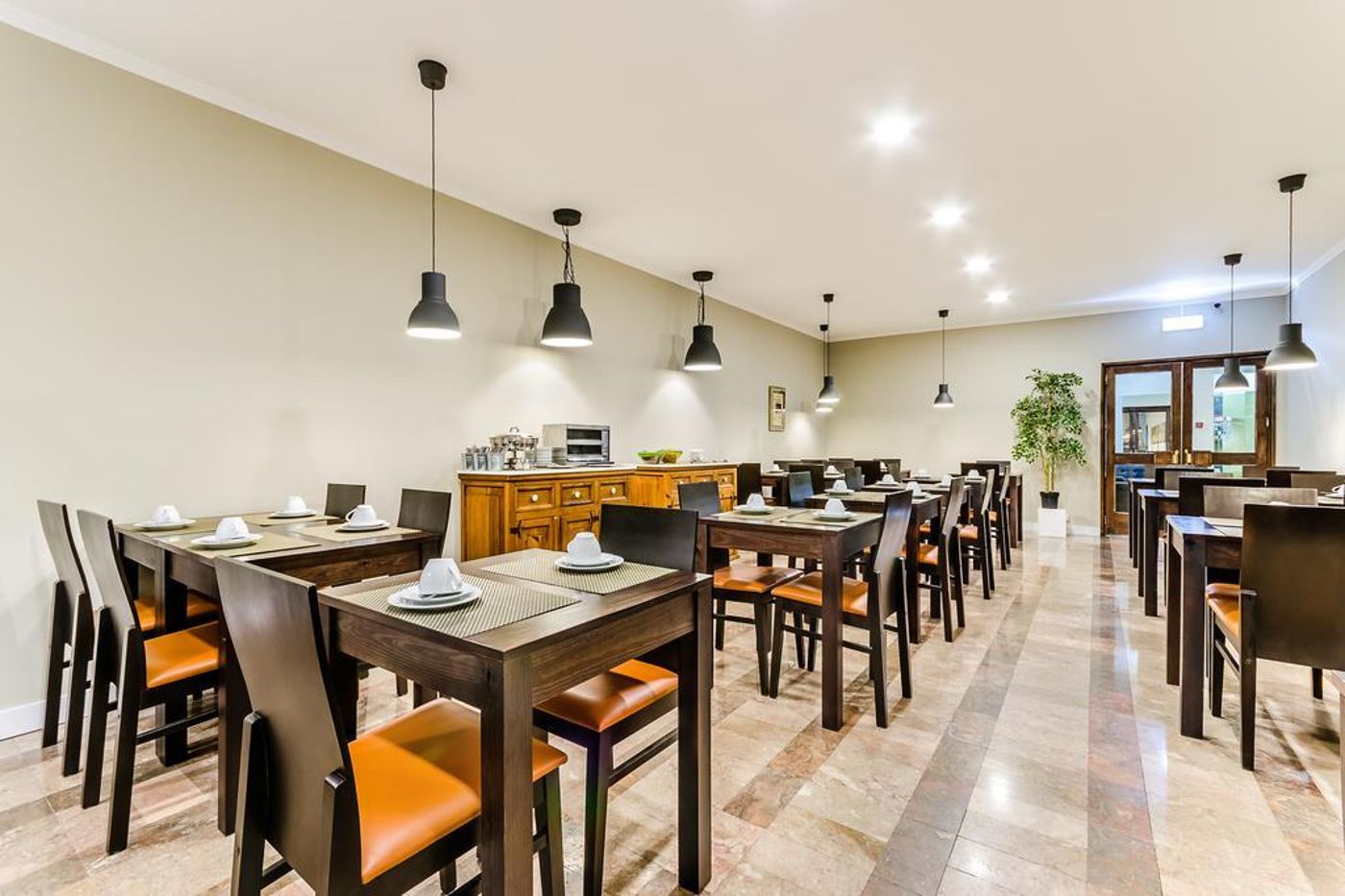 Flamingo-Restaurant-12