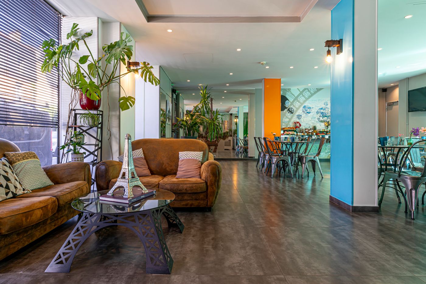 Hotel-Alpha-Paris-Eiffel-by-Patrick-Hayat-Lobby-2