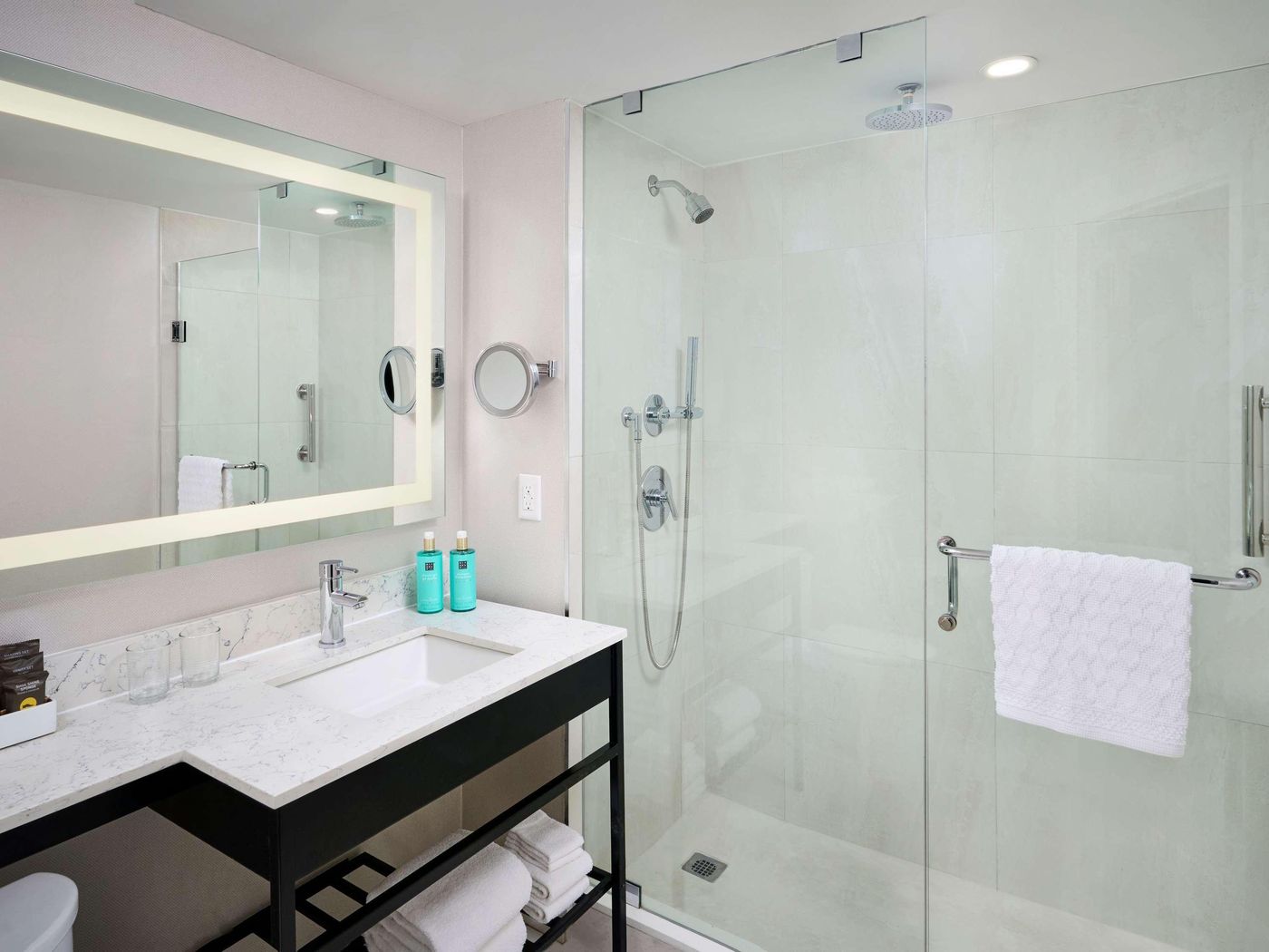 Novotel Toronto Centre-Canada-TORONTO-Room-9