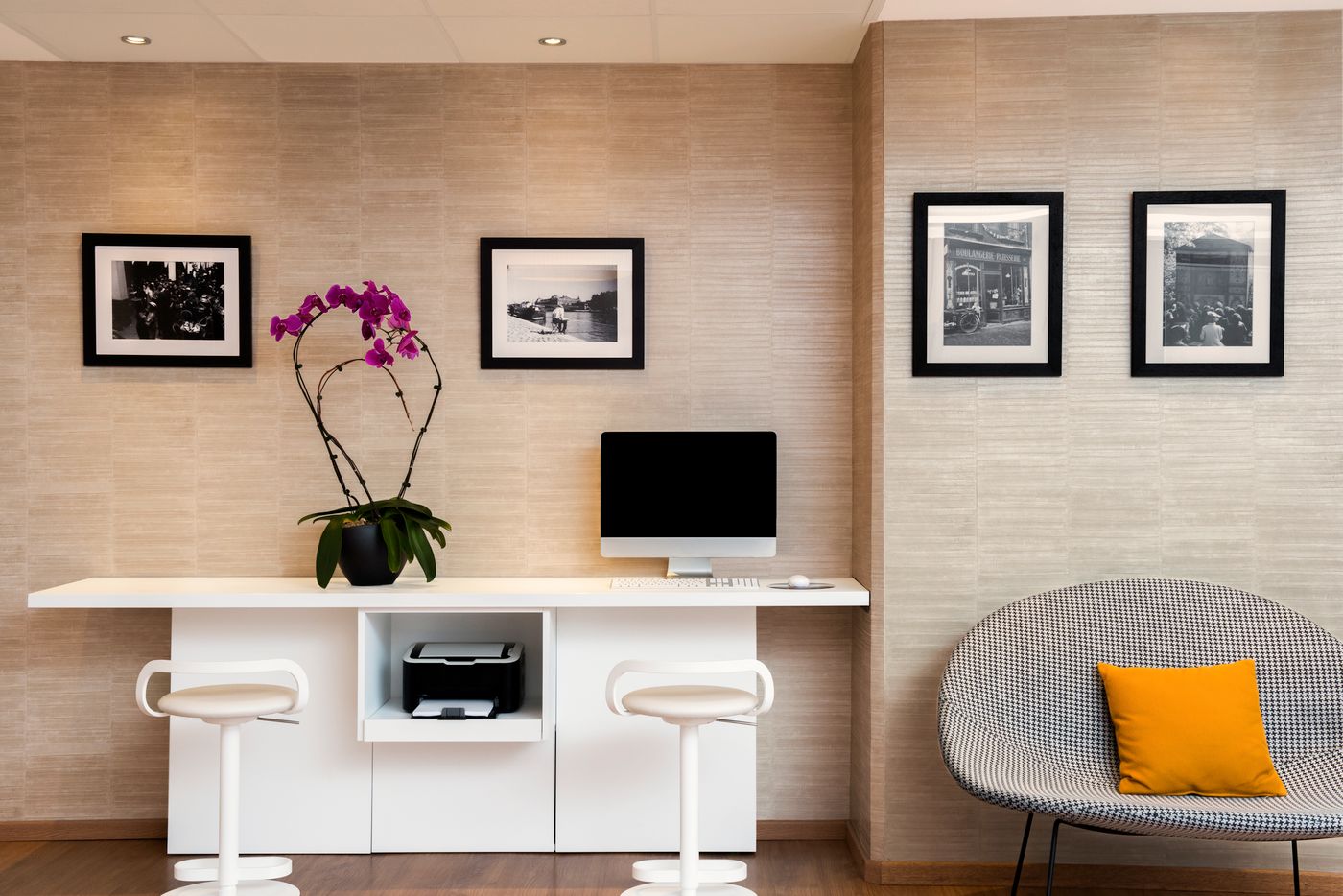 Mercure-Paris-Montmartre-Sacre-Coeur-Lobby-18