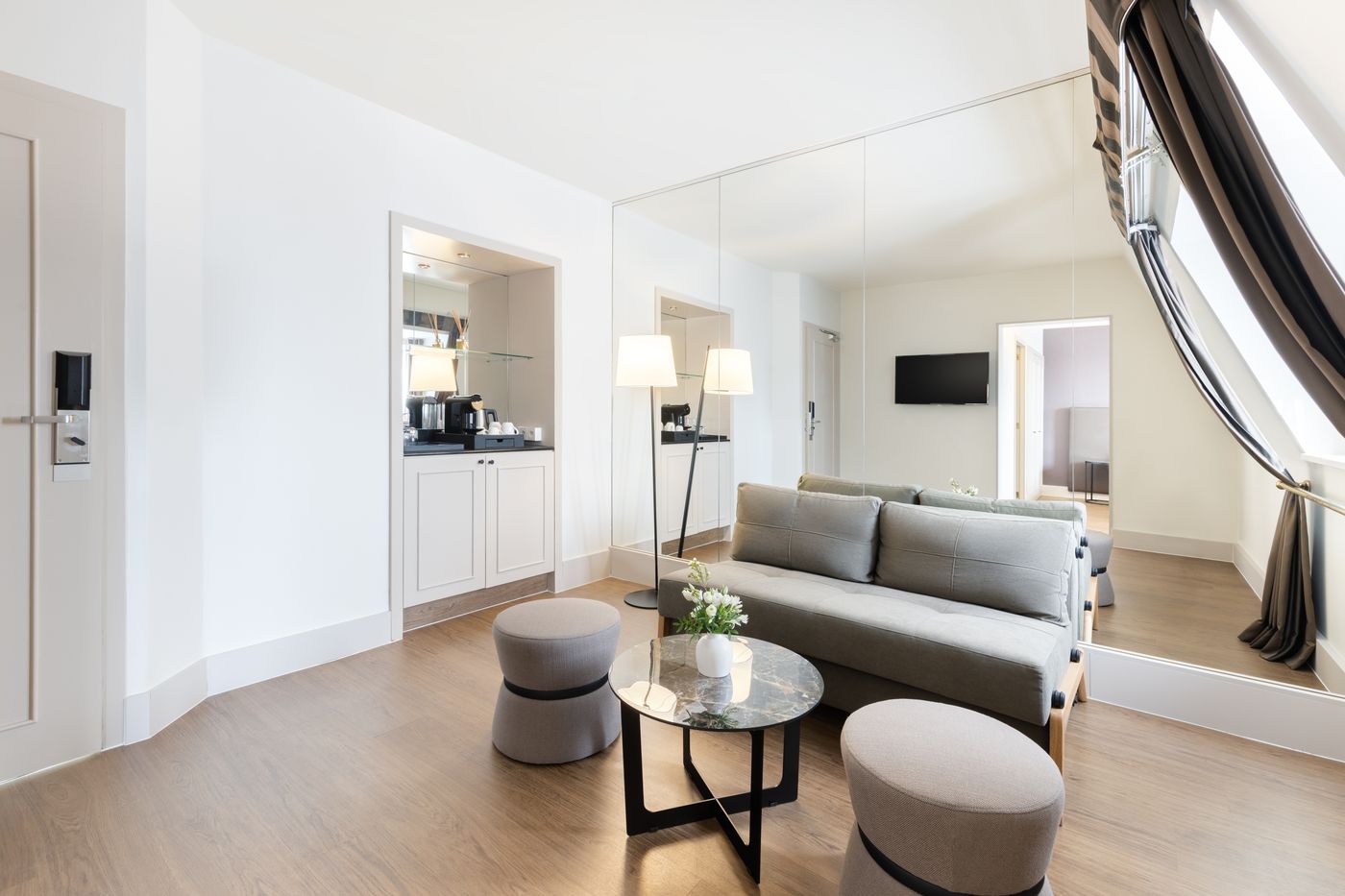 NH-Brussels-Carrefour-De-l-Europe-Room-9