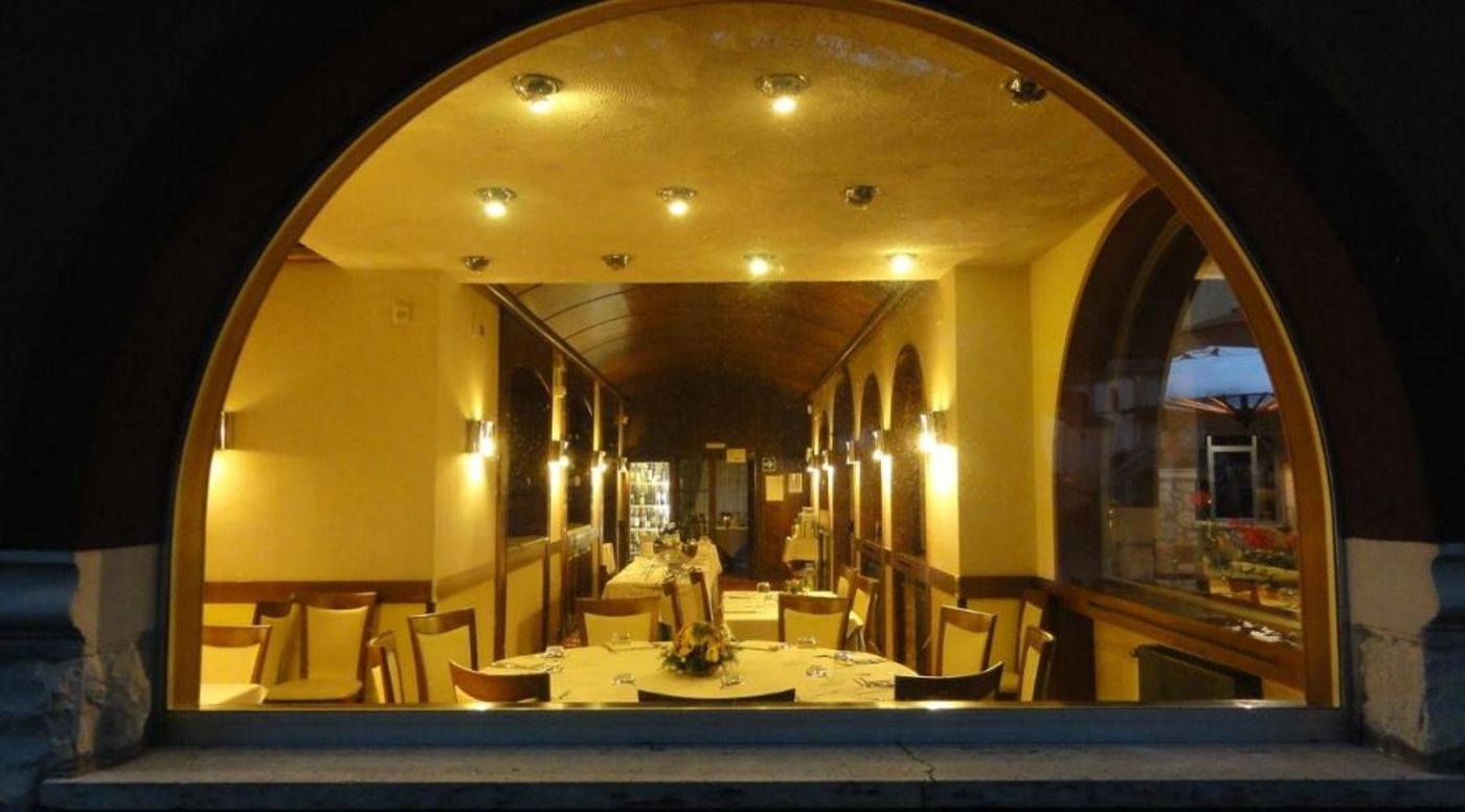 LH Hotel & Ristorante del Lago-Italy-SCANNO-Lobby-5