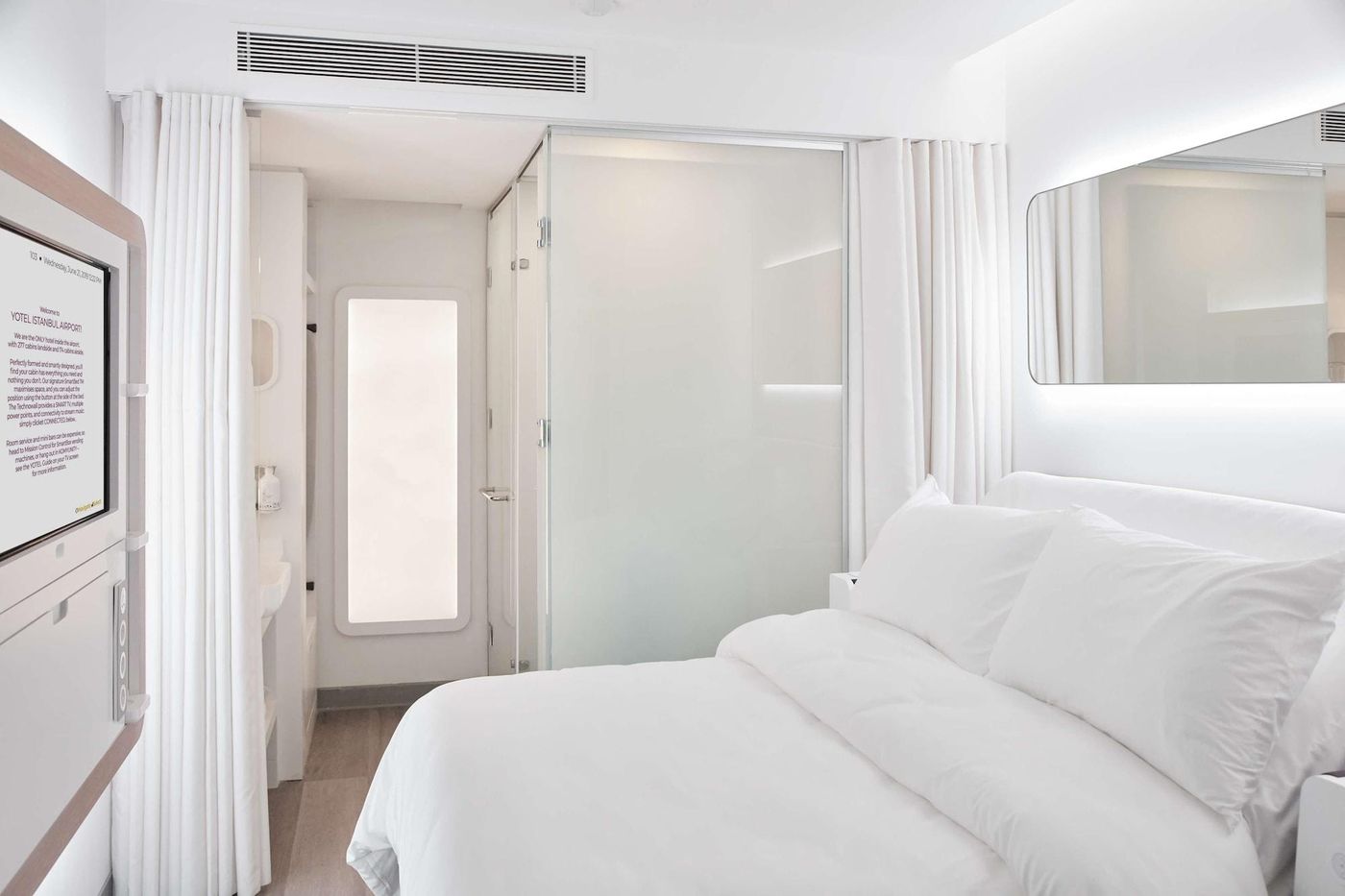 Yotelair-Istanbul-Airport-Airside--Duty-Free-Room-24