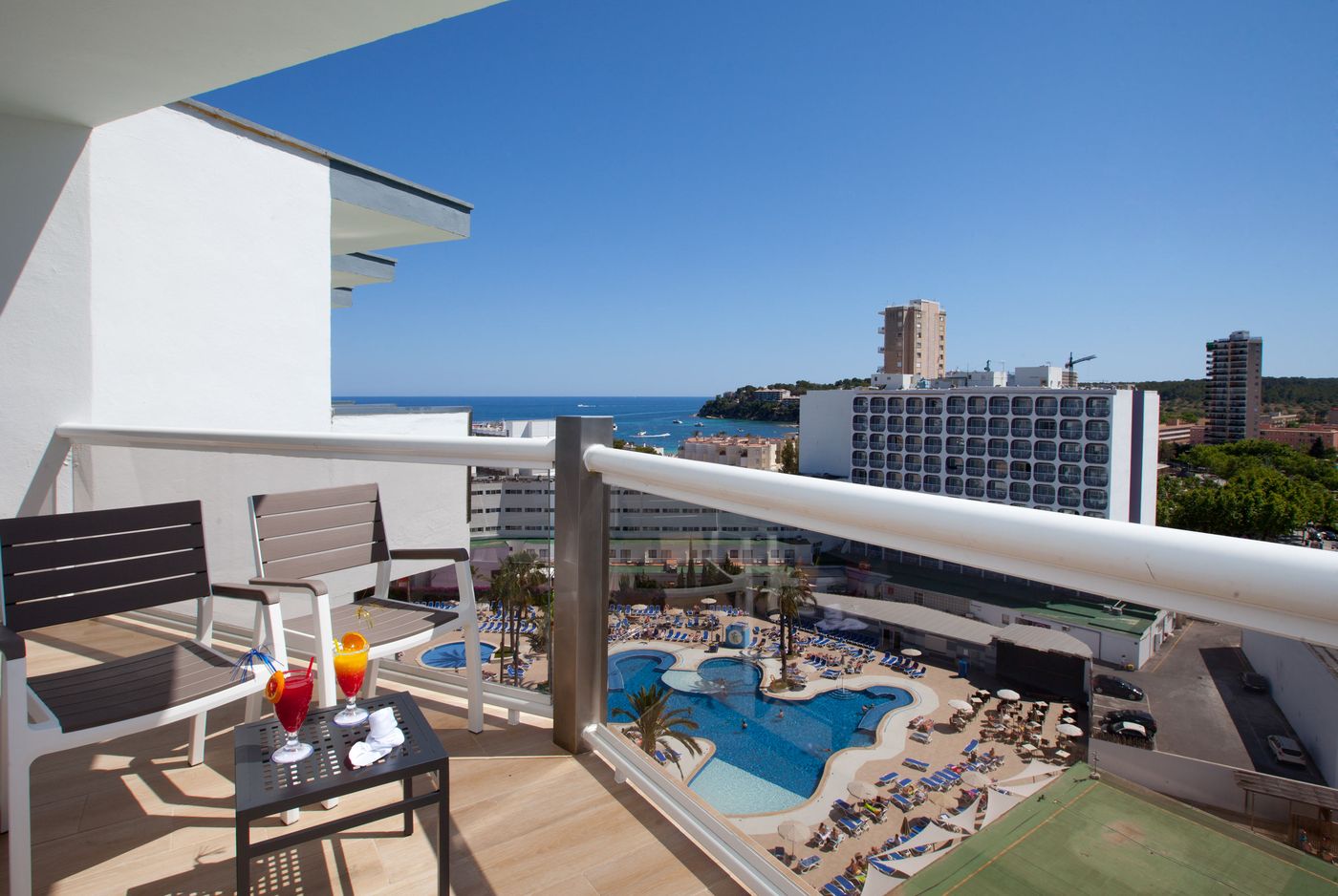 Samos - Adults Recommended (13+)