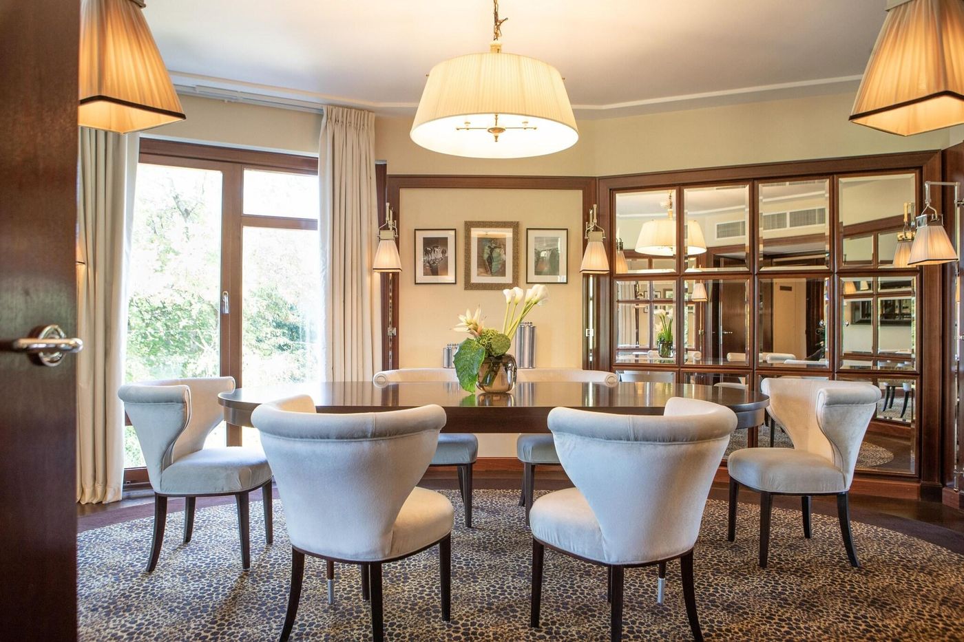 La-Reserve-Geneve---Hotel-Spa-and-Villa-Room-11