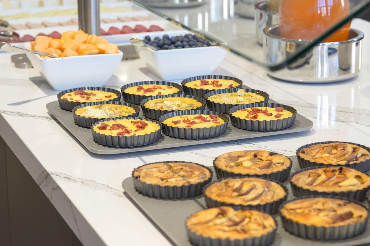 Ac-Hotel-By-Marriott-Boston-Cleveland-Circle-Restaurant-55