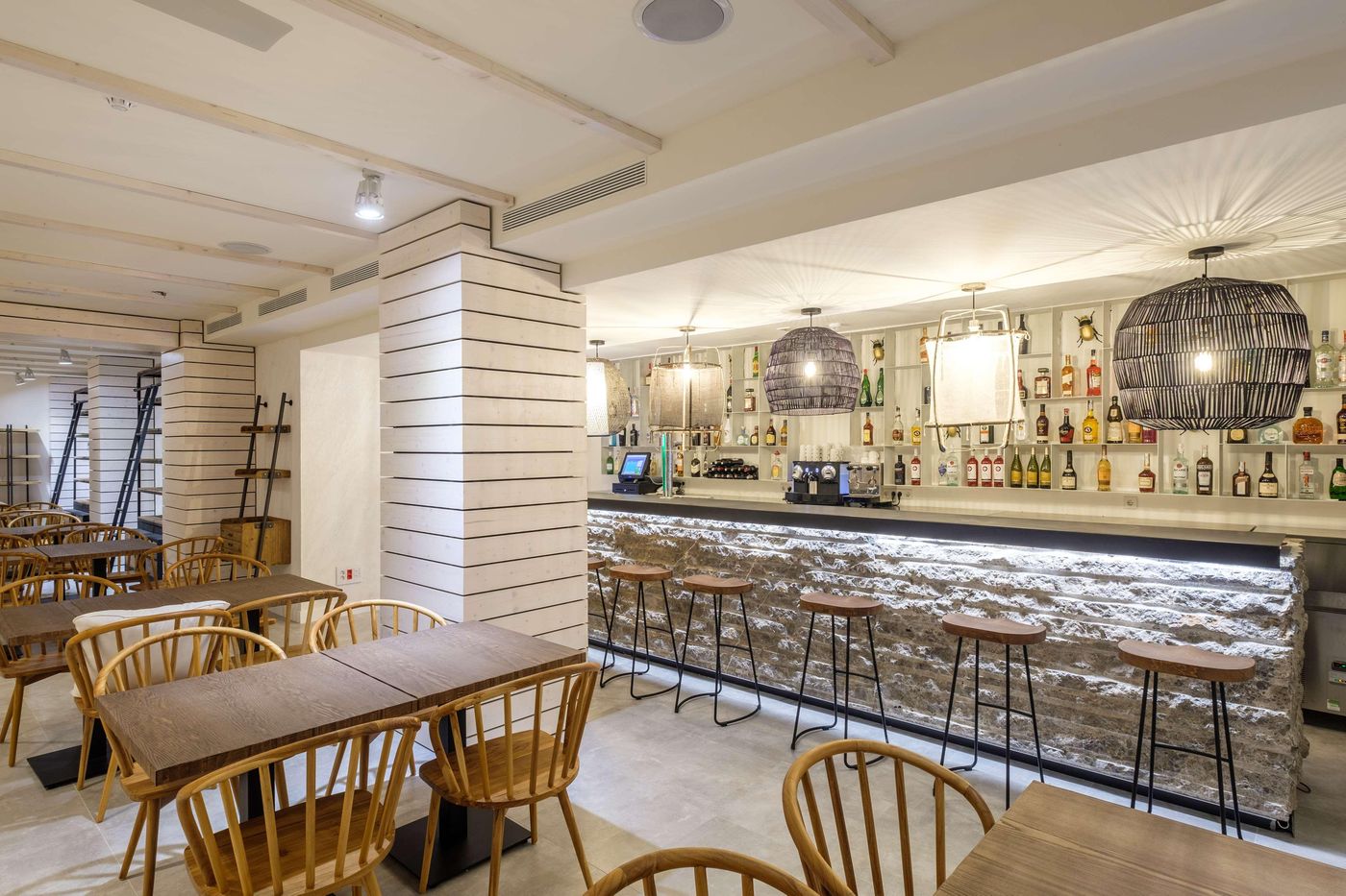 Barcelo-Portinatx---Adult-Only-Bar-34