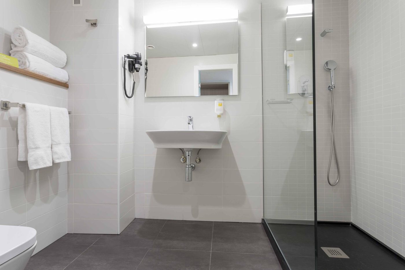 Artiem-Madrid-Room-17