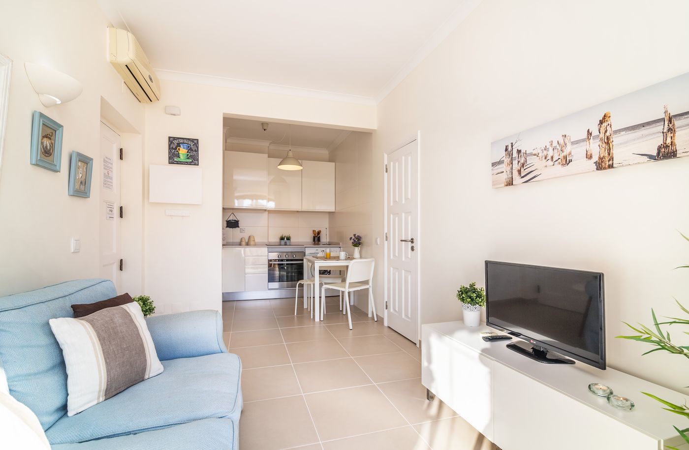 Apartments-Old-Village-Room-37